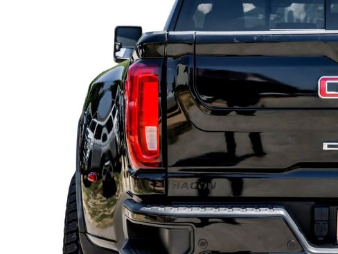 Used 2023 GMC Sierra 3500 Denali w/ Denali Ultimate Package AWD/4WD image 47