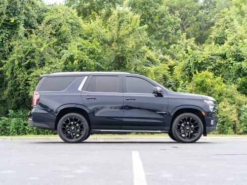 Used 2022 Chevrolet Tahoe LT w/ Luxury Package AWD/4WD image 5