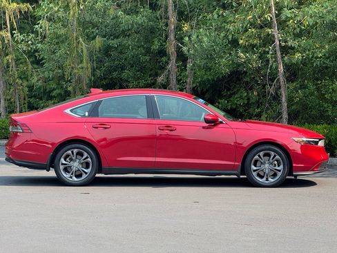 Certified 2023 Honda Accord EX image 34
