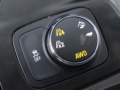 Used 2018 Chevrolet Traverse LT AWD/4WD image 24