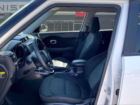 Used 2019 Kia Soul + FWD image 19