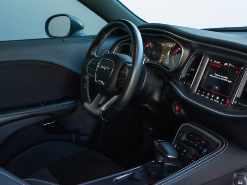 Used 2019 Dodge Challenger SRT Hellcat Redeye image 9