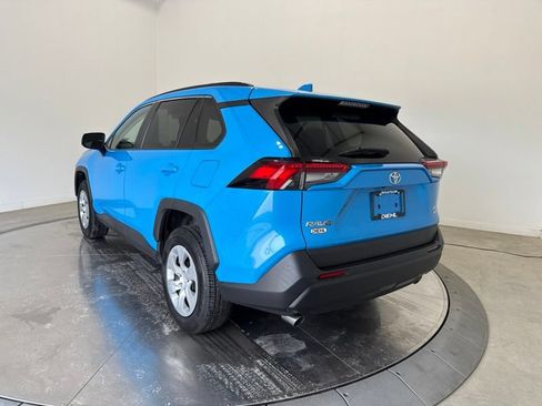 Used 2019 Toyota RAV4 LE w/ Carpet Mat Package AWD/4WD image 5