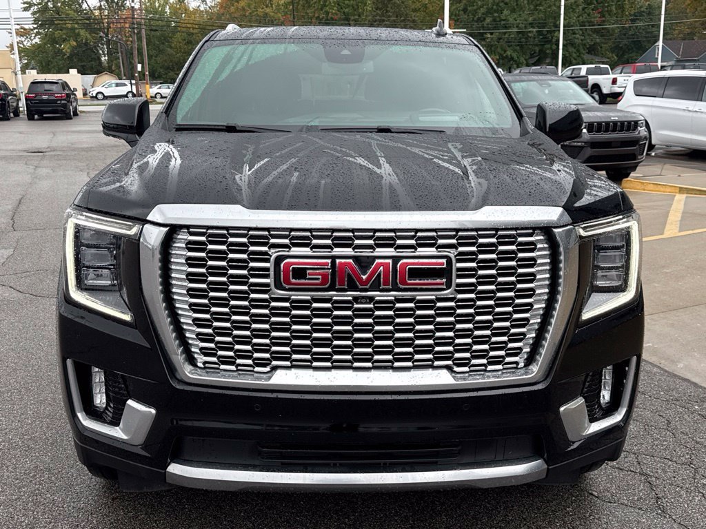 Used 2024 GMC Yukon Denali AWD/4WD image 5
