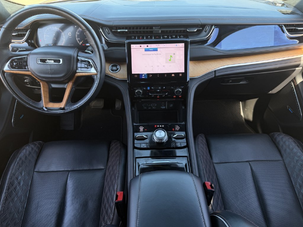 Used 2022 Jeep Grand Cherokee Summit AWD/4WD image 12