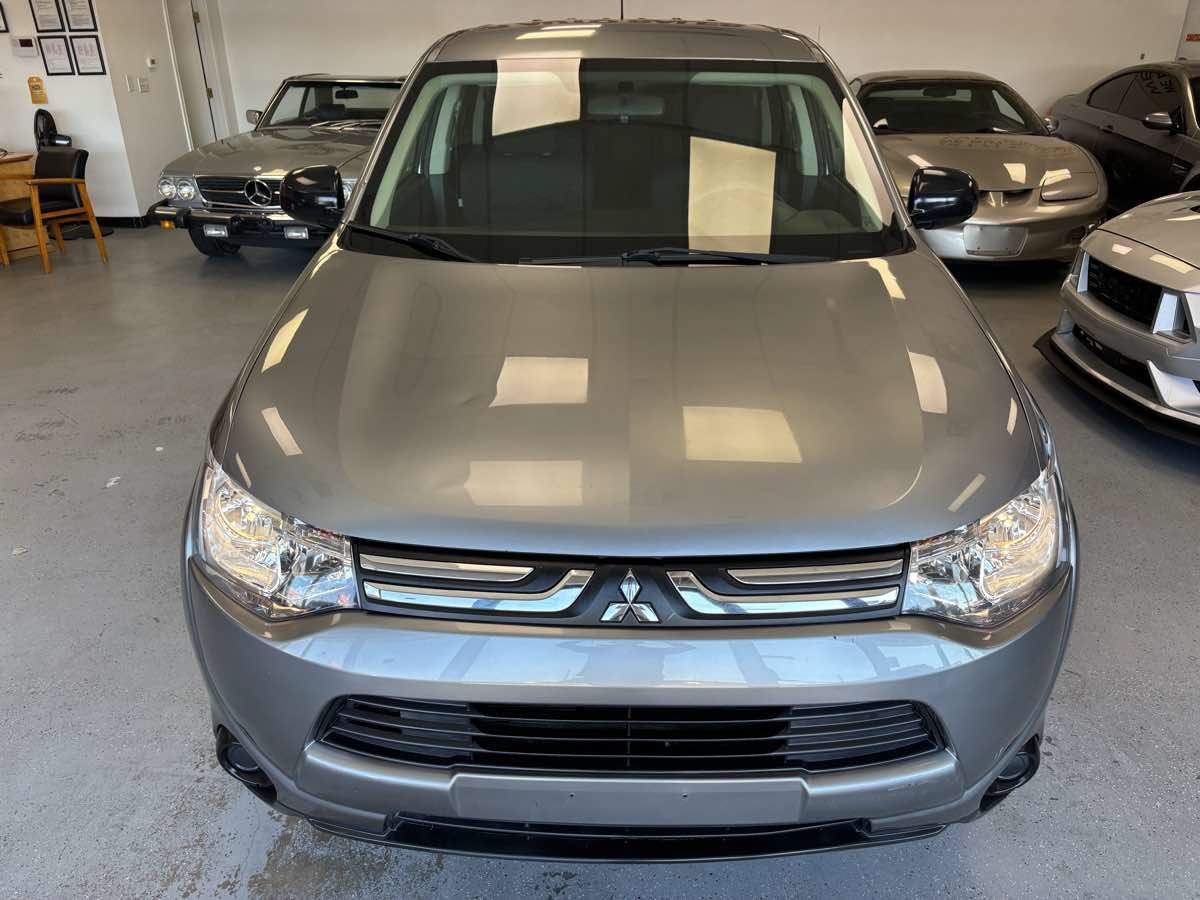 Used 2014 Mitsubishi Outlander ES FWD image 7