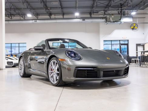 Used 2023 Porsche 911 Carrera S image 3