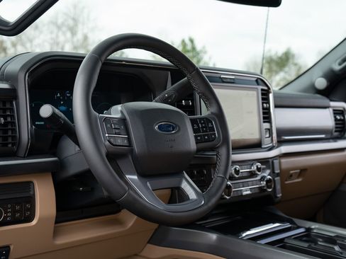 Used 2026 Ford F450 Lariat AWD/4WD image 26