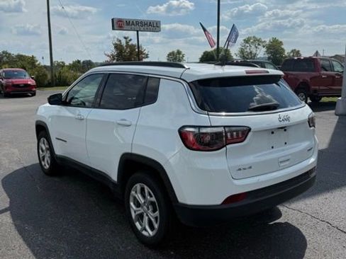 Used 2024 Jeep Compass Latitude AWD/4WD image 33