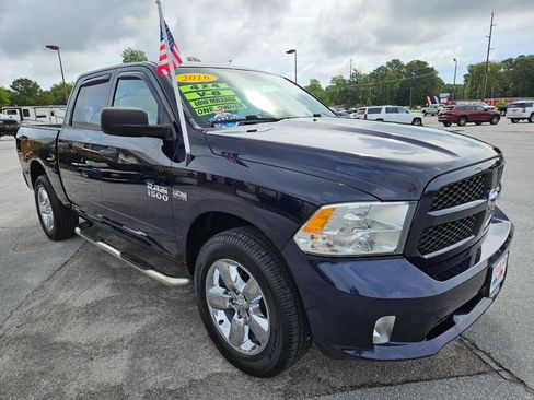 Used 2016 RAM 1500 Express AWD/4WD image 8