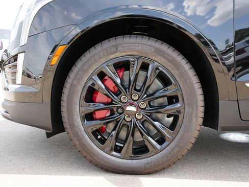 New 2025 Cadillac XT5 Sportv w/ LPO, Red Accent Package image 29