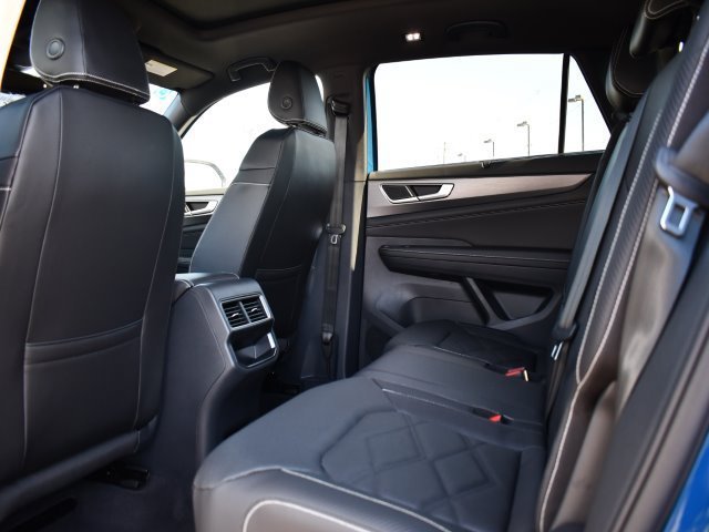 New 2025 Volkswagen Atlas Cross Sport SE AWD/4WD image 17