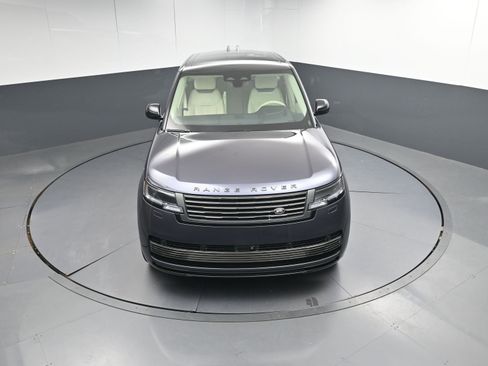 Used 2024 Land Rover Range Rover SV image 42
