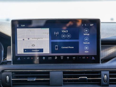 Used 2024 Lincoln Corsair Reserve w/ Equipment Group 201A image 15