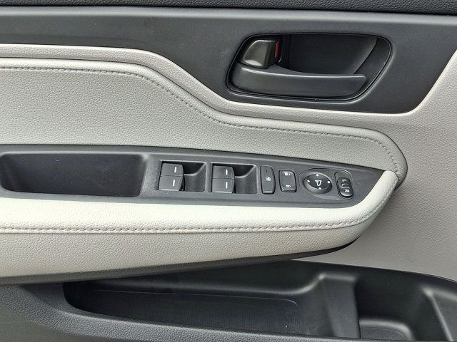 Used 2019 Honda Odyssey EX image 11
