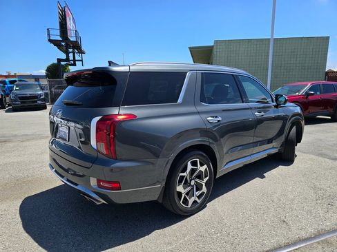 Used 2022 Hyundai Palisade Calligraphy FWD image 4