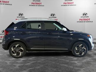 New 2026 Hyundai Venue SEL video 2