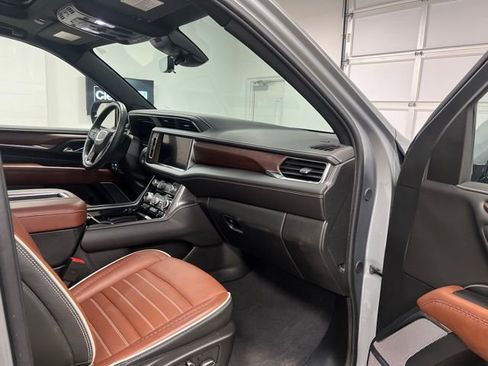 Used 2024 GMC Yukon Denali Ultimate AWD/4WD image 59