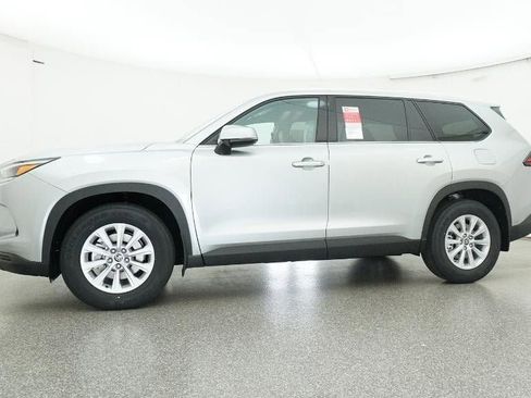 New 2026 Toyota Grand Highlander XLE image 18