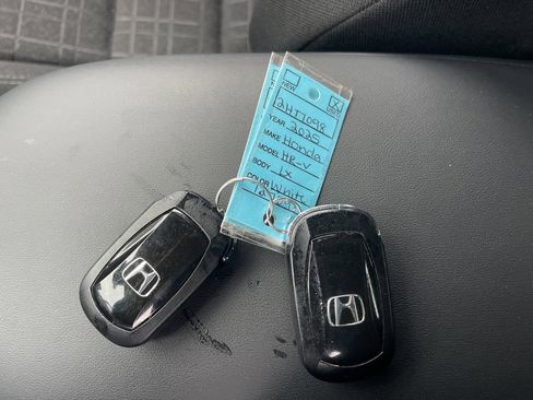 Used 2025 Honda HR-V LX image 34