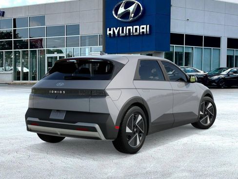 New 2026 Hyundai Ioniq 5 SEL image 4