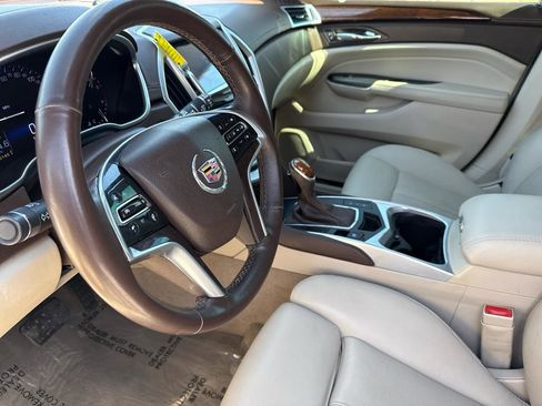 Used 2015 Cadillac SRX Luxury image 36