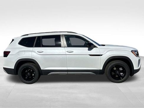 New 2026 Volkswagen Atlas Peak Edition AWD/4WD image 6