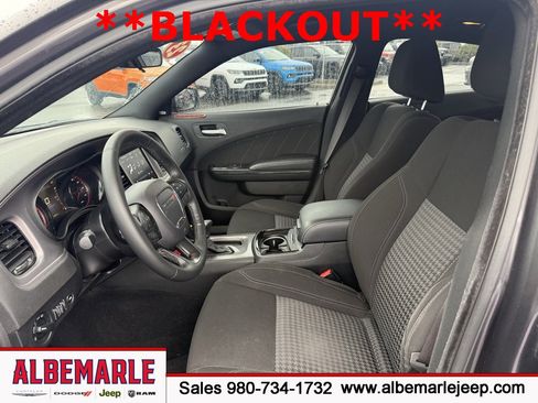 Used 2023 Dodge Charger SXT w/ Blacktop Package image 14