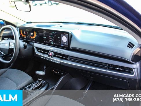 Used 2025 Kia K4 LXS image 23
