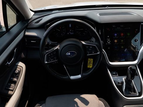 Used 2024 Subaru Outback Premium AWD/4WD image 9