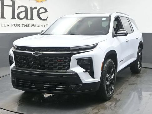 New 2026 Chevrolet Traverse RS w/ LPO, Floor Liner Package FWD image 7