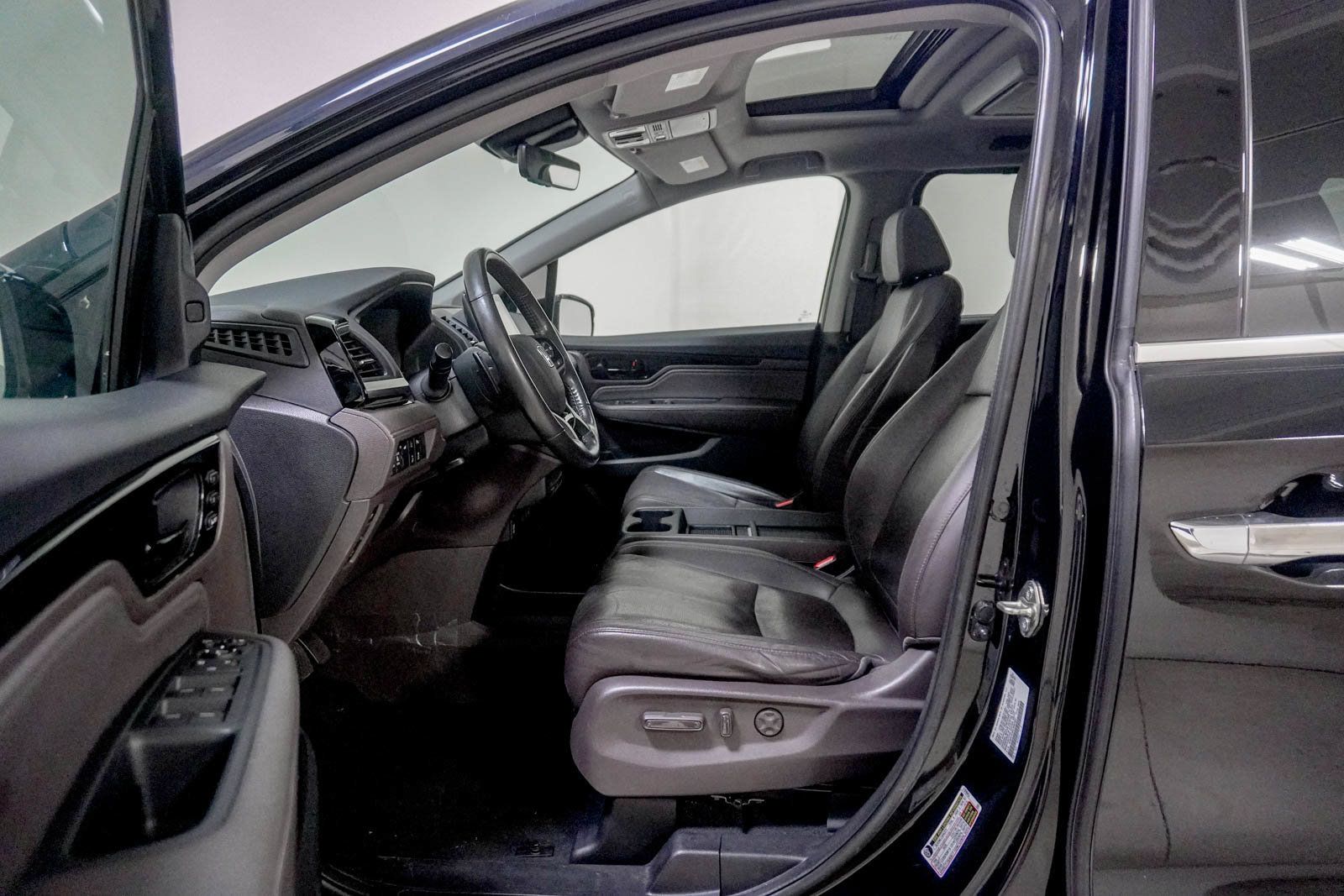 Used 2020 Honda Odyssey Elite image 21