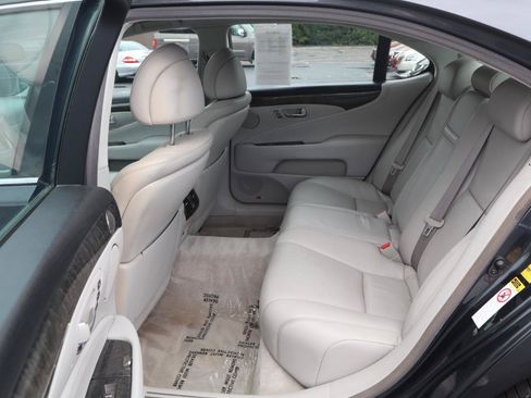 Used 2007 Lexus LS 460 L RWD image 14