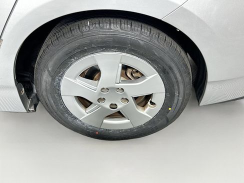 Used 2010 Toyota Prius Five image 11
