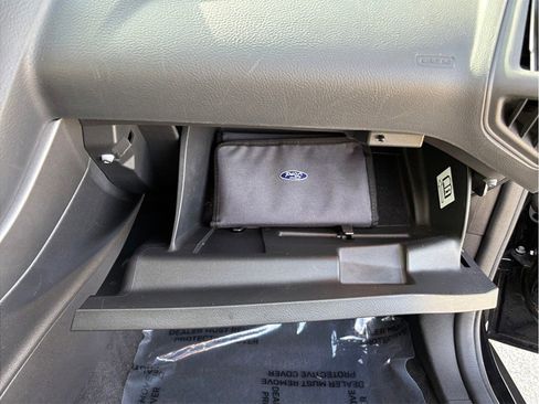 Used 2016 Ford Focus SE w/ Equipment Group 201A image 35