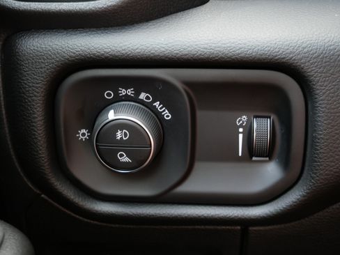 Used 2025 RAM 1500 Big Horn AWD/4WD image 26