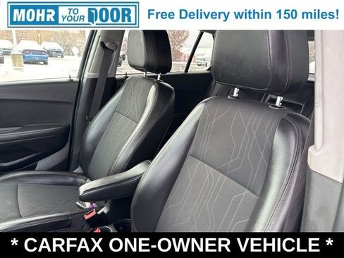 Used 2019 Chevrolet Trax LT w/ LT Convenience Package image 9