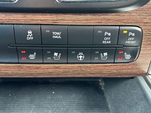 Used 2018 RAM 1500 Laramie w/ Convenience Group image 42