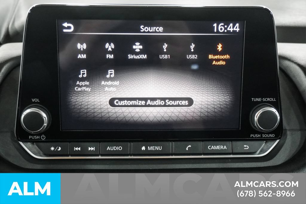 Used 2024 Nissan Rogue S FWD image 34
