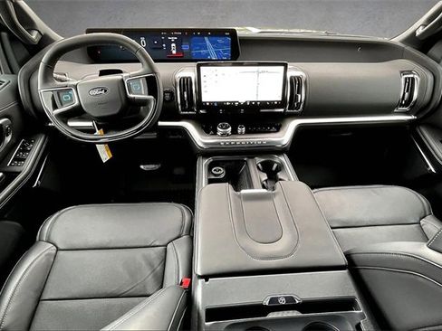 New 2025 Ford Expedition Platinum w/ Stealth Performance Package image 5