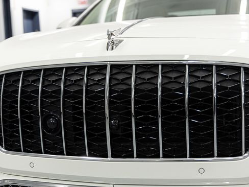 Used 2026 Bentley Flying Spur Plug-In Hybrid image 9