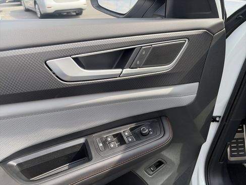 New 2026 Volkswagen Atlas Peak Edition AWD/4WD image 11