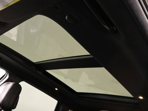 Used 2018 Jeep Grand Cherokee Trailhawk w/ Trailhawk Luxury Group image 16