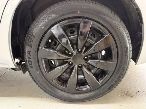 Used 2019 Toyota Corolla LE FWD image 29