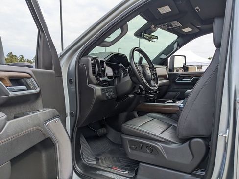 Used 2025 Chevrolet Silverado 2500 High Country w/ High Country Premium Package image 57