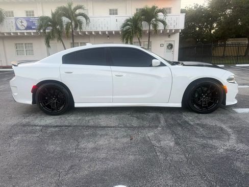 Used 2019 Dodge Charger Scat Pack w/ Plus Group image 4