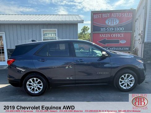 Used 2019 Chevrolet Equinox LS w/ LS Convenience Package AWD/4WD image 5