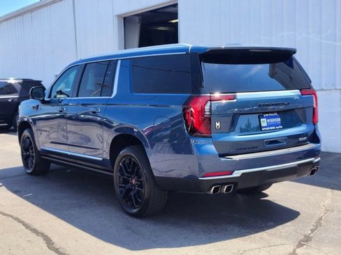 Used 2026 GMC Yukon XL Denali w/ Sun & Power Step Package AWD/4WD image 3