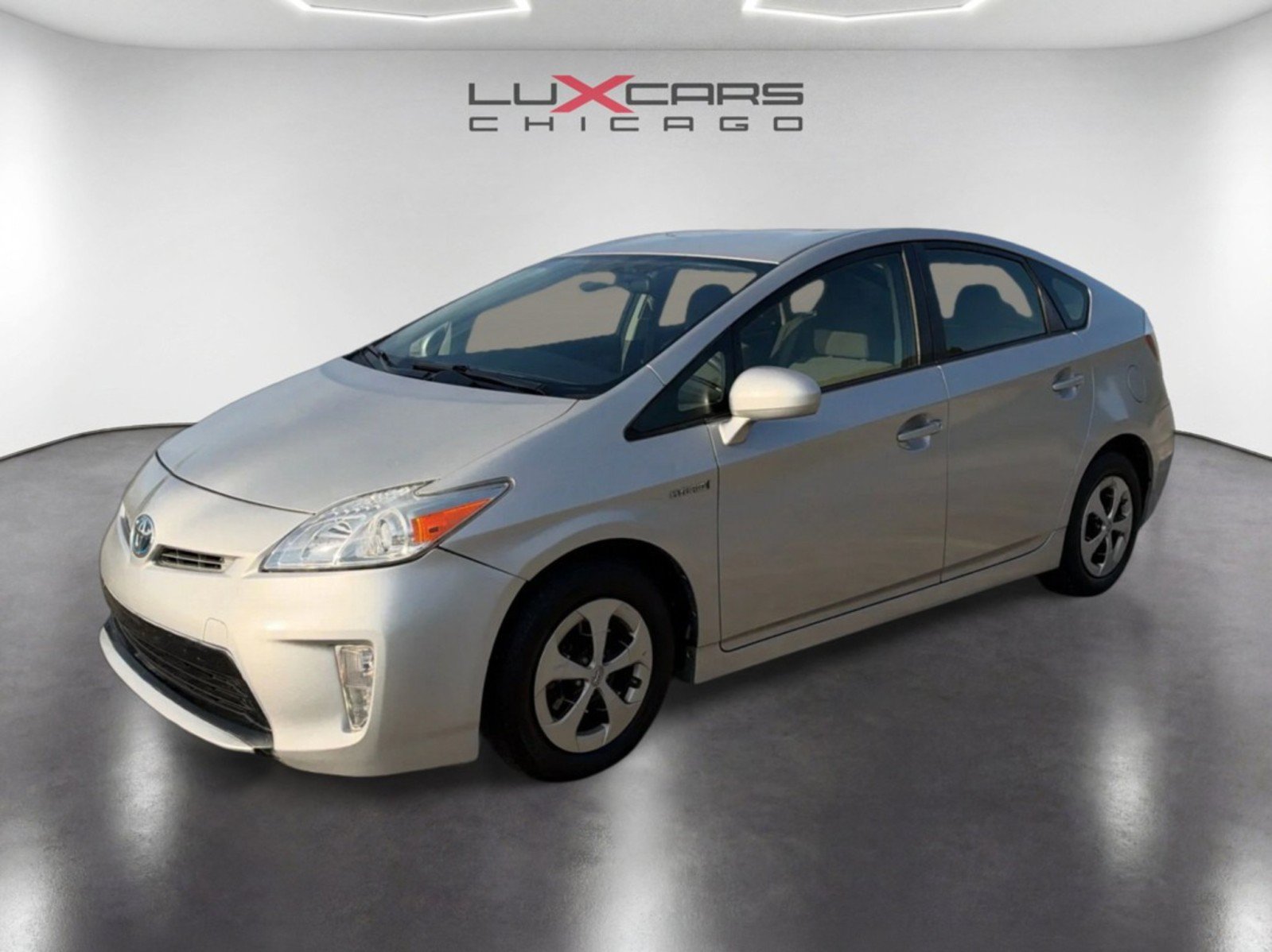 Used 2015 Toyota Prius Two FWD image 2