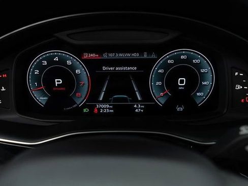 Used 2023 Audi Q7 3.0T Premium image 19